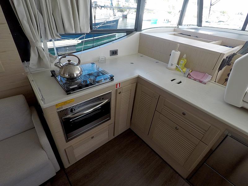 Book yachts online - motorboat - Beneteau S. Trawler 47 - Ocean dreamer - rent