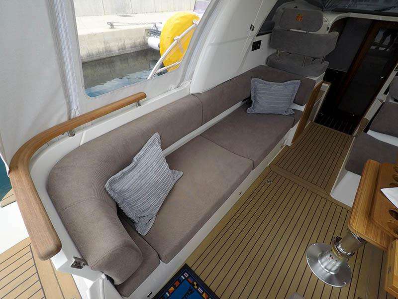 Book yachts online - motorboat - Marex 310 Sun Cruiser - 7 Happy Days - rent