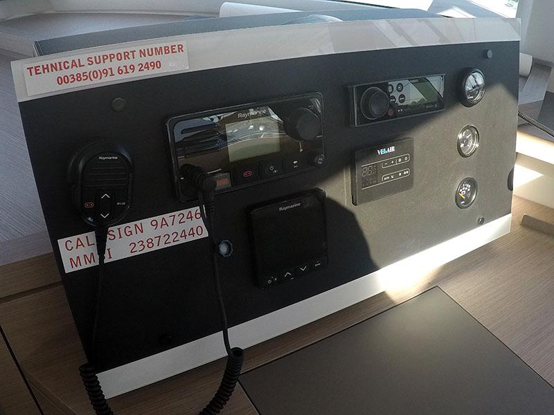 Book yachts online - catamaran - Fountaine Pajot Astréa 42 - Imagine - rent