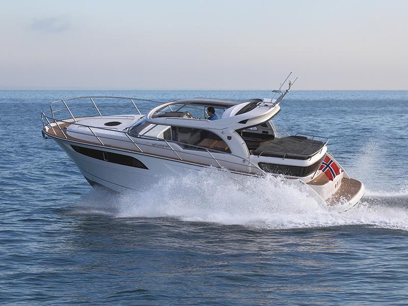 Book yachts online - motorboat - Marex 320 ACC - Aurora - rent