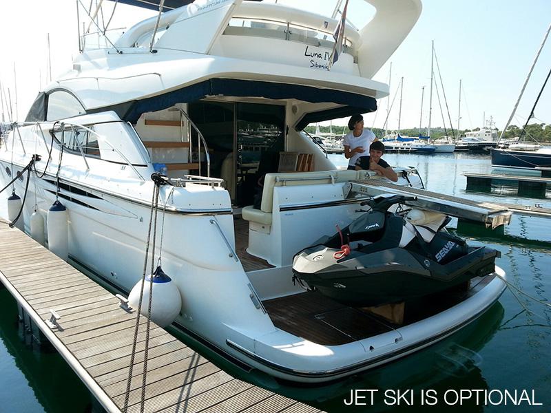 Book yachts online - motorboat - Fairline Phantom 50 - Luna IV - rent