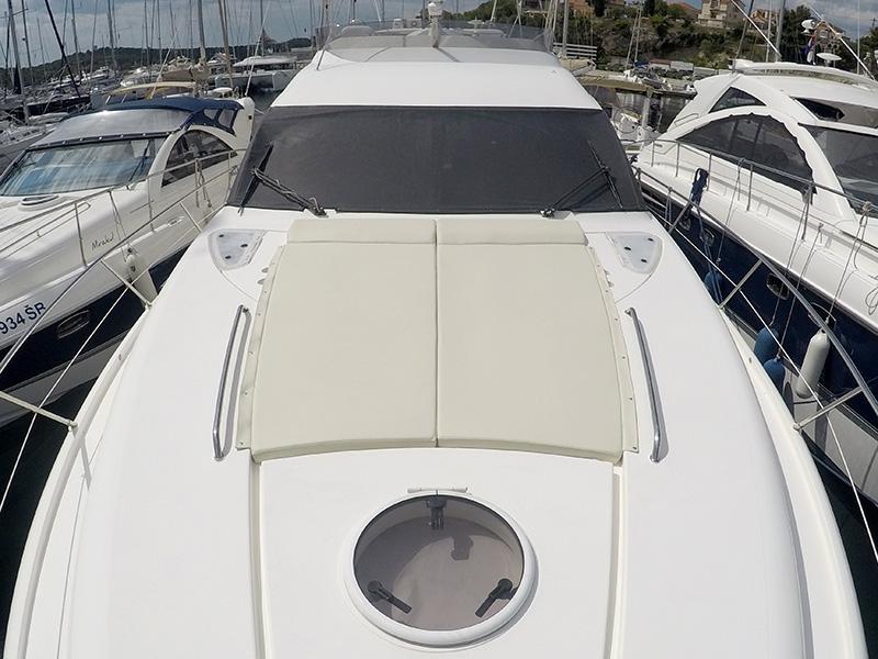 Book yachts online - motorboat - Fairline Phantom 50 - Luna IV - rent