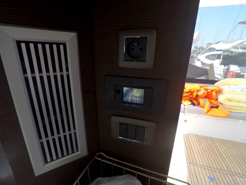 Book yachts online - motorboat - Prestige 420 Fly - Brigadoon - rent