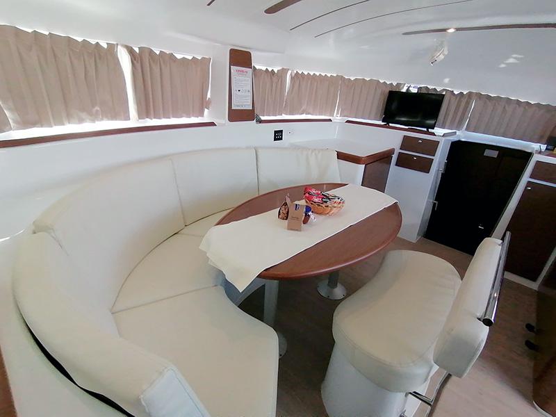 Book yachts online - catamaran - Lagoon 380 - Grey pearl - rent