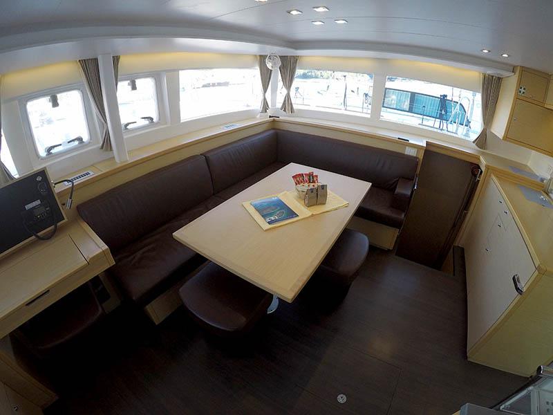 Book yachts online - catamaran - Lagoon 450 - Saelma - rent