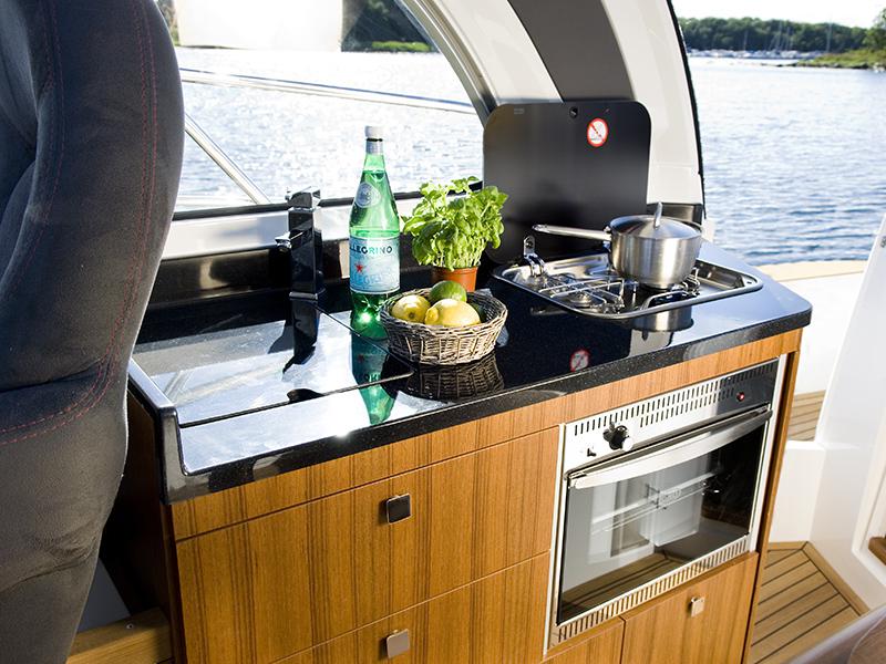 Book yachts online - motorboat - Marex 320 Aft Cabin Cruiser - NEW 2023! - rent