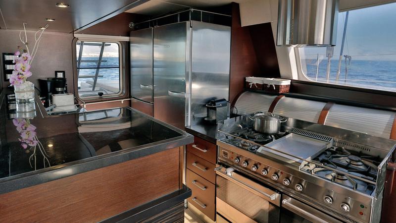 Book yachts online - catamaran - Sunreef 62 - ANASSA - rent