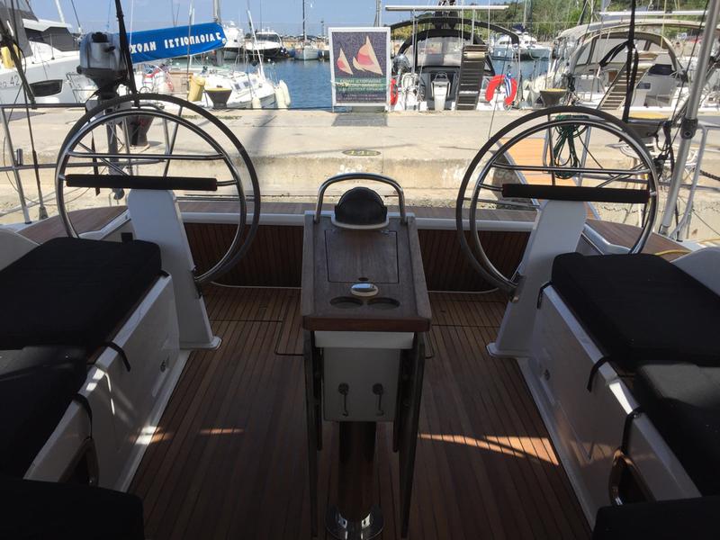 Book yachts online - sailboat - Bavaria 51 Cruiser - BAVARIA 51 CRUISER (2016) - SKI - rent