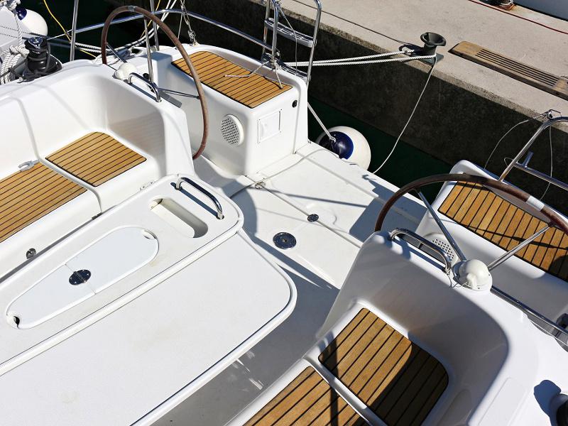 Book yachts online - sailboat - CYCLADES 43.4 BT - LEVANT - rent