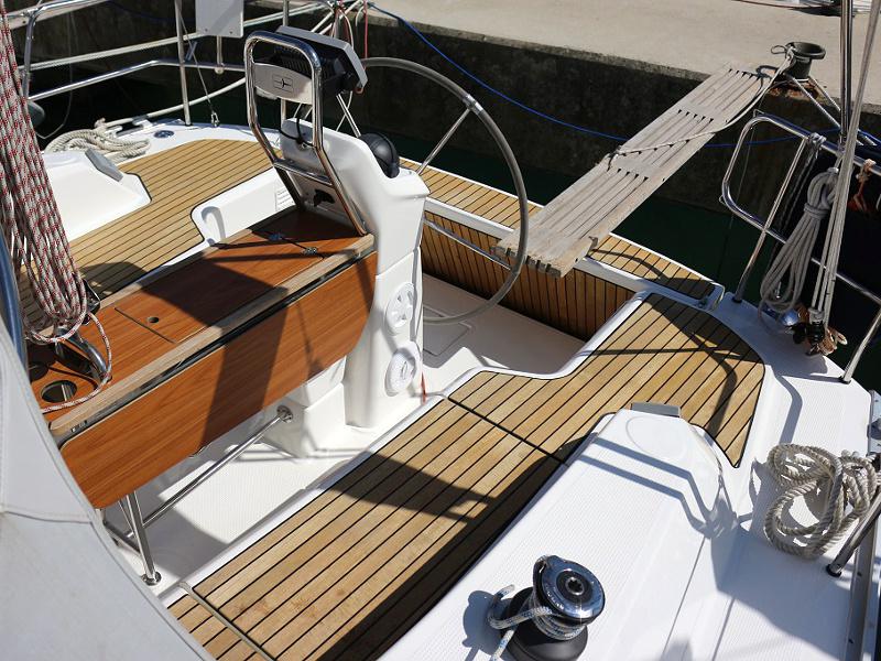 Book yachts online - sailboat - BAVARIA C 33 - CHIARA - rent