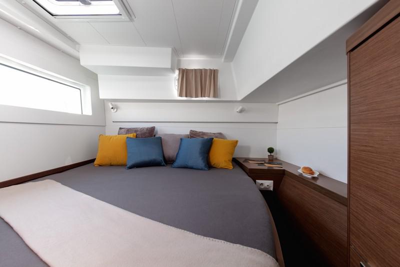 Book yachts online - catamaran - Lagoon 40 - ZAGVOZD - rent