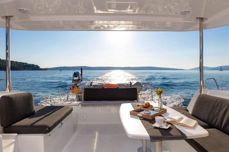 Book yachts online - catamaran - Lagoon 40 - ZAGVOZD - rent