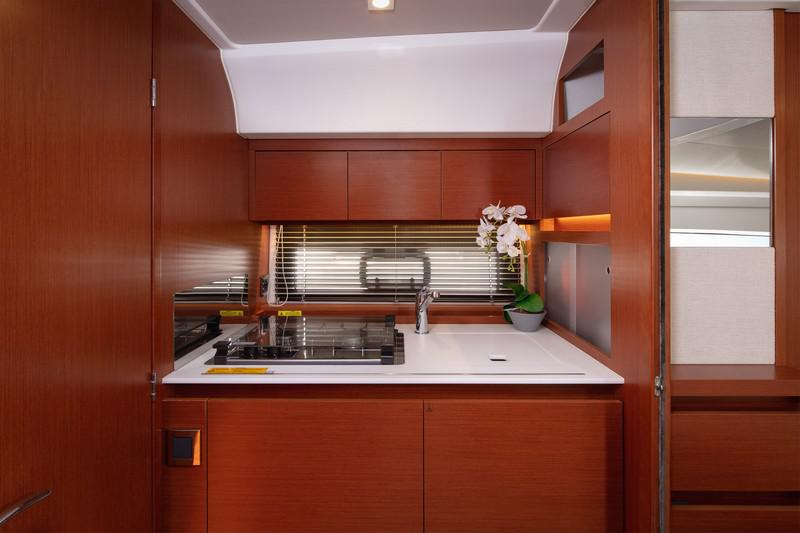 Book yachts online - motorboat - Jeanneau Leader 36 - MIHAEL - rent