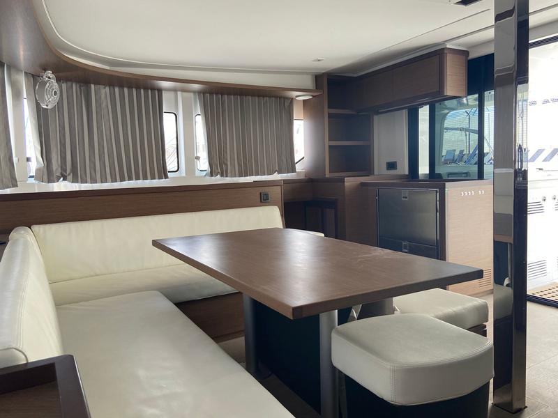 Book yachts online - catamaran - Lagoon 46 - Barone - rent