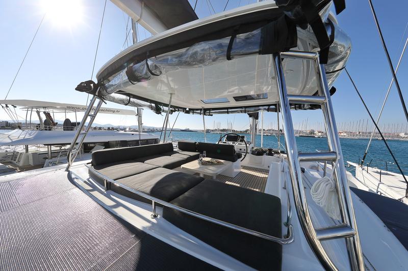 Book yachts online - catamaran - Lagoon 51 - owner version - SERENDIPITY - rent