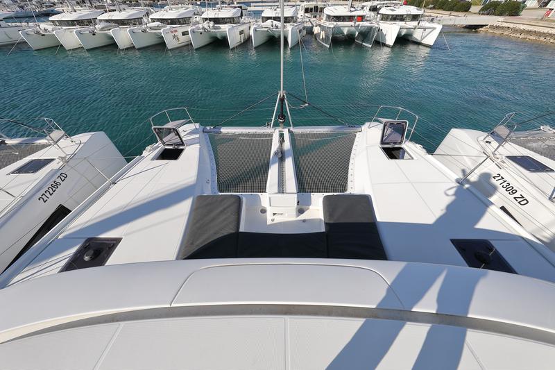 Book yachts online - catamaran - Lagoon 46 - WHY NOT - rent