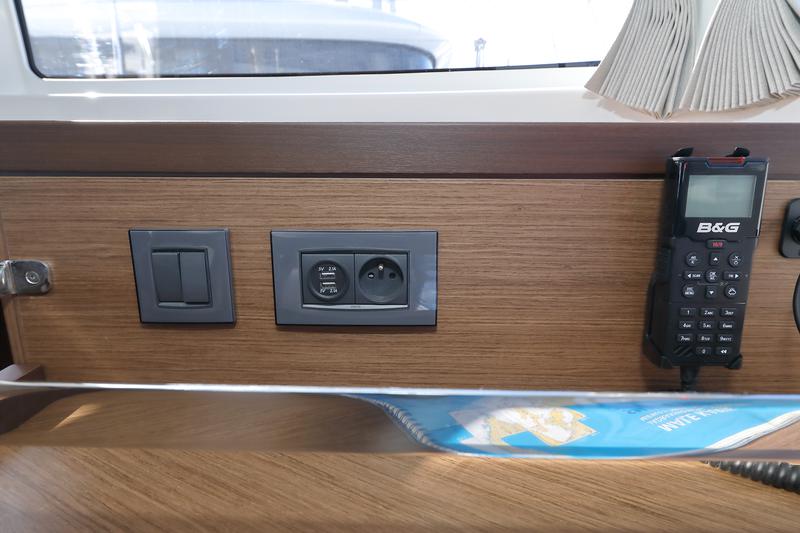 Book yachts online - catamaran - Lagoon 46 - WHY NOT - rent