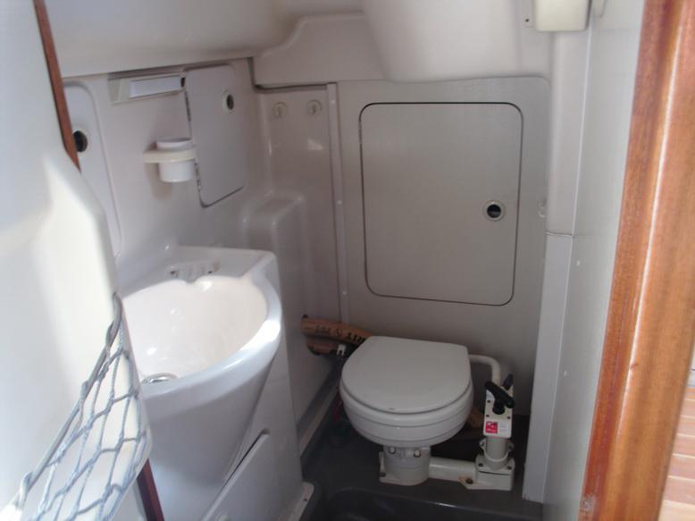 Book yachts online - sailboat - Dehler 34 - B&amp;B - rent
