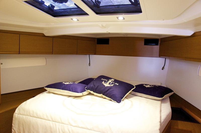 Book yachts online - sailboat - Sun Odyssey 509 - MINTAKA - rent