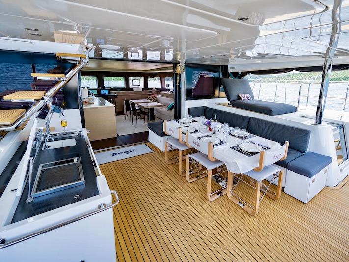 Book yachts online - powercatamaran - Lagoon 630 Power - ÄGIR - rent