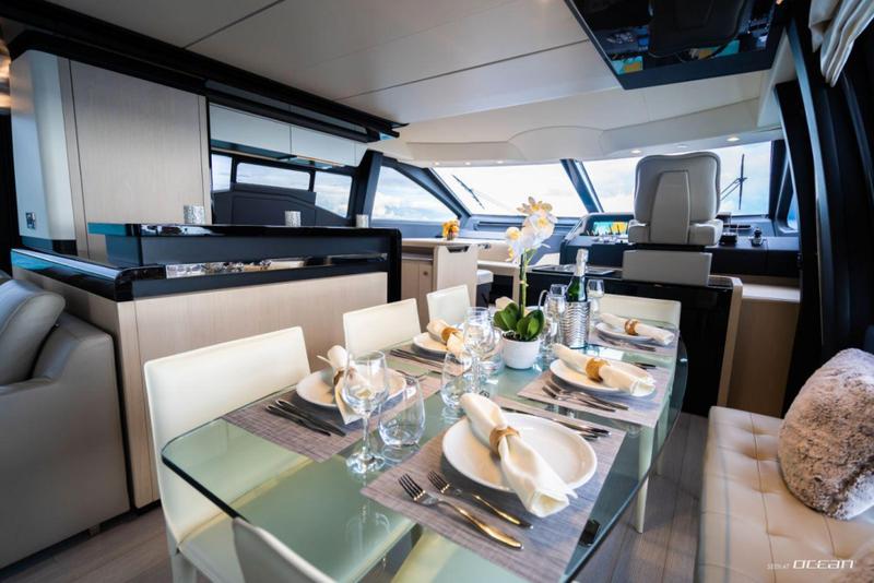 Book yachts online - motorboat - Azimut 72 Fly - Mineira - rent