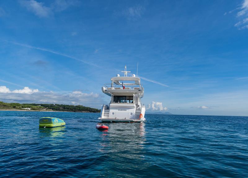 Book yachts online - motorboat - Azimut 72 Fly - Mineira - rent