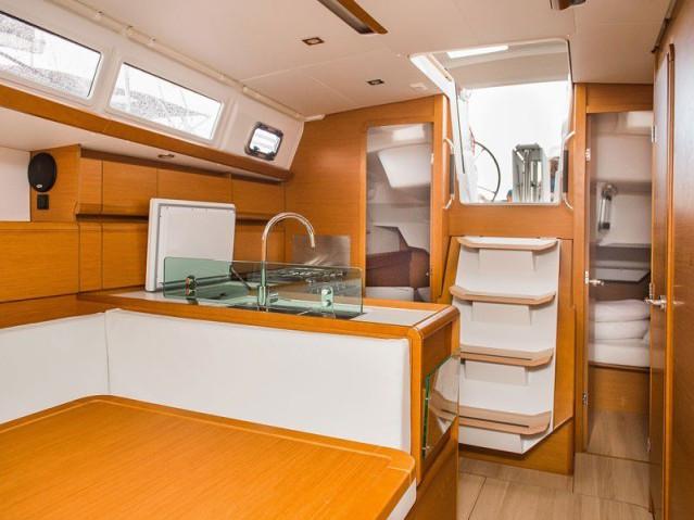 Book yachts online - sailboat - Sun Odyssey 389 - Ace of Spades - rent