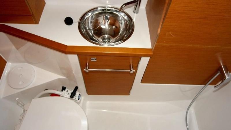 Book yachts online - sailboat - Sun Odyssey 389 - Dust in the wind - rent
