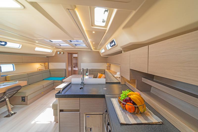 Book yachts online - sailboat - Hanse 458 - ECLIPSE - rent