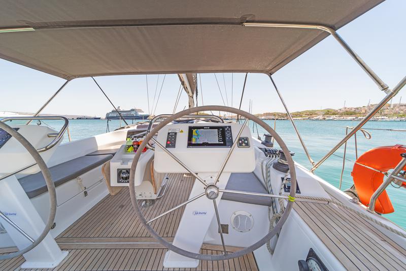 Book yachts online - sailboat - Hanse 458 - ECLIPSE - rent