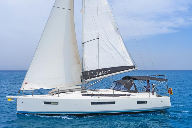 Book yachts online - sailboat - Sun Odyssey 440 - LEFKIPPI  - rent