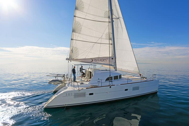 Book yachts online - catamaran - Lagoon 380 S2 - Cataki - rent