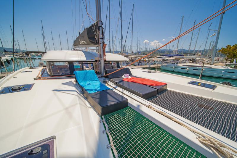 Book yachts online - catamaran - Excess 11 - OKIROI - rent