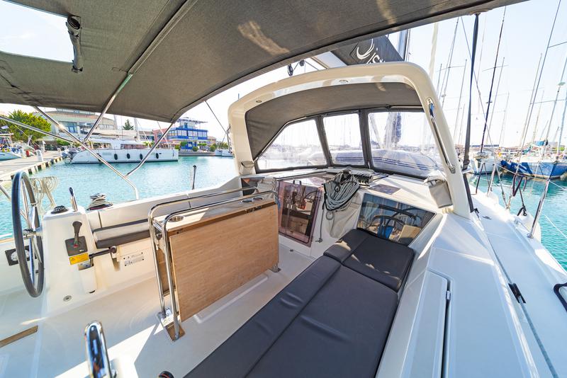 Book yachts online - sailboat - Oceanis 41.1 - ELENA - rent