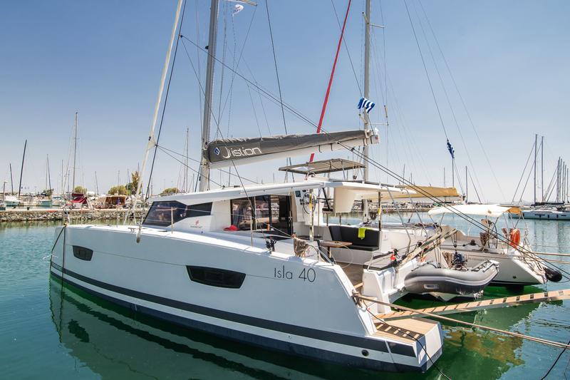 Book yachts online - catamaran - Isla 40 - AIFOS - rent