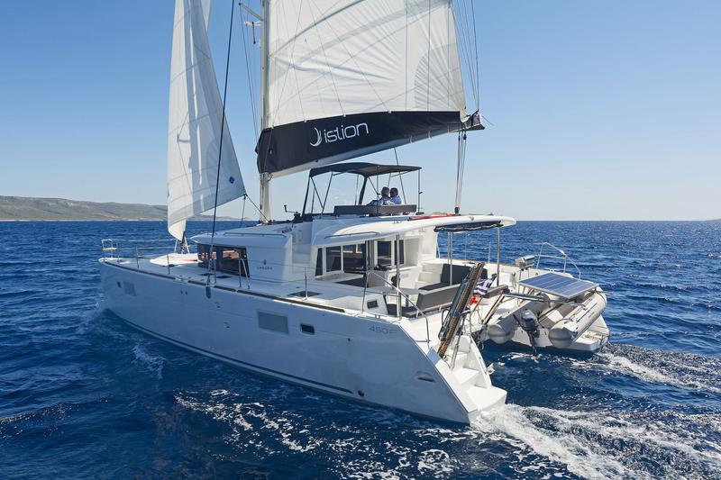 Book yachts online - catamaran - Lagoon 450  Fly A/C &amp; GEN (4 wc) - ALEX JR. - rent