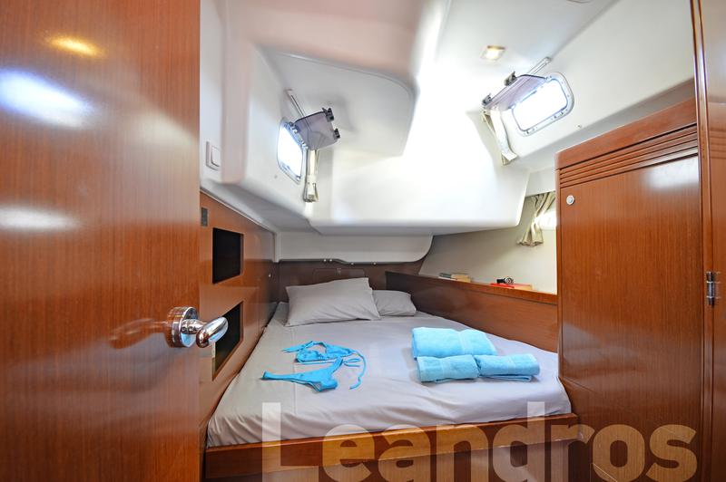 Book yachts online - sailboat - Oceanis 50 Family A/C &amp; GEN - Leandros - rent