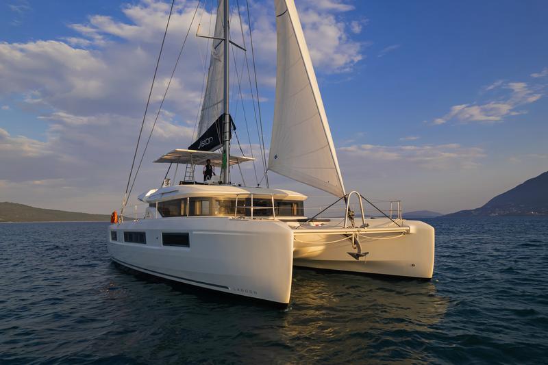 Book yachts online - catamaran - Lagoon 50 A/C &amp; GEN &amp; WM - ANDROMEDA - rent