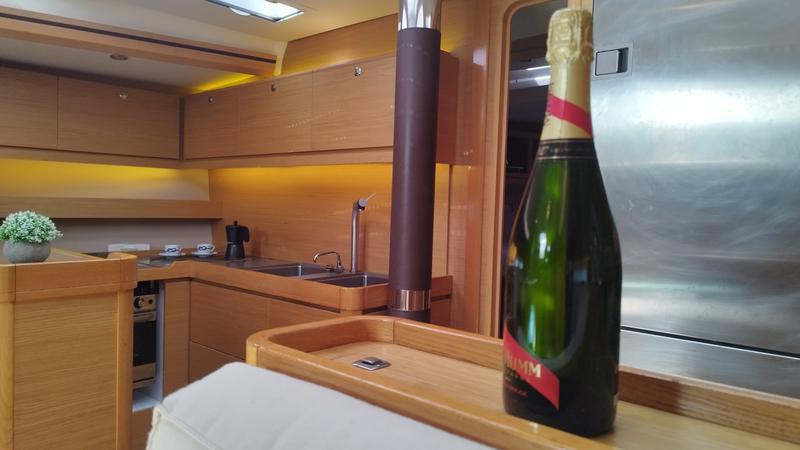 Book yachts online - sailboat - Dufour 56 Exclusive 2019 - Nakupenda - rent