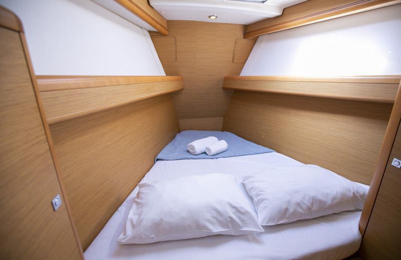 Book yachts online - sailboat - Jeanneau 57 - Messenger - rent