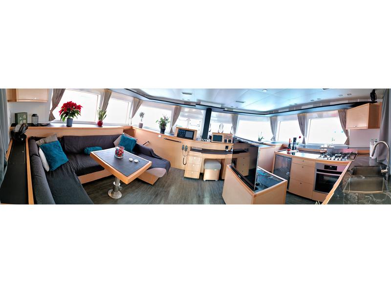 Book yachts online - catamaran - Lagoon 560 S2 - Aura - rent
