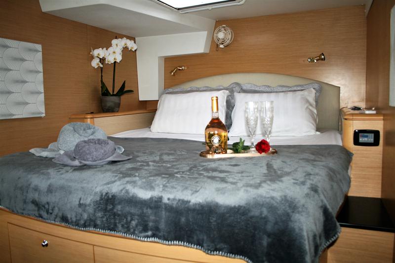 Book yachts online - catamaran - Lagoon 500 - Mystique I - rent