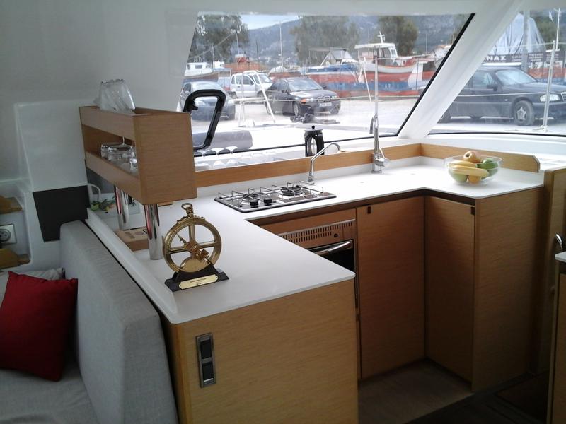 Book yachts online - catamaran - Nautitech 40 Open - Mystic Blue - rent