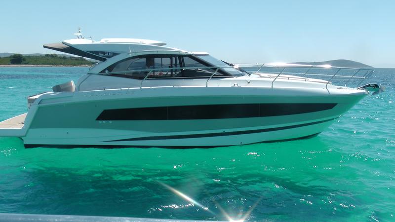 Book yachts online - motorboat - Jeanneau Leader 36 - Jeanneau Leader 36 ('17) - rent