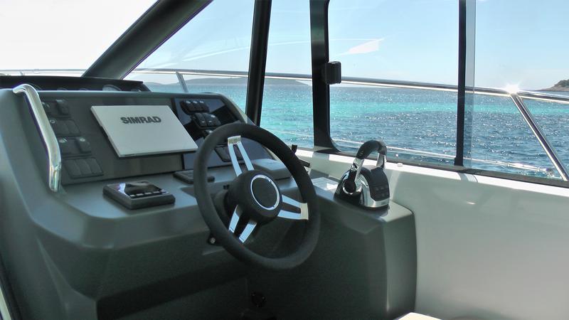 Book yachts online - motorboat - Jeanneau Leader 36 - Jeanneau Leader 36 ('17) - rent