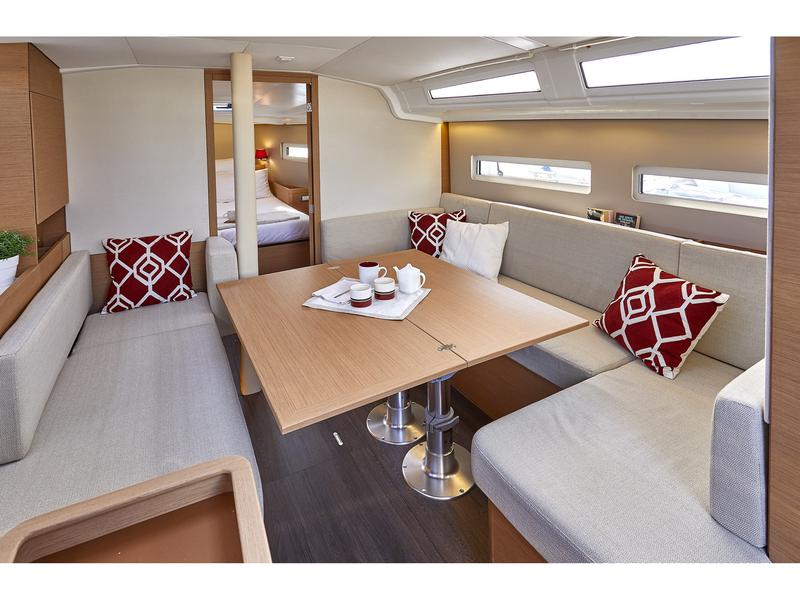 Book yachts online - sailboat - Sun Odyssey 410 - Magic Moments - rent