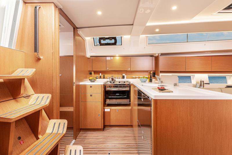 Book yachts online - sailboat - Bavaria C45 Style - Libertas - rent