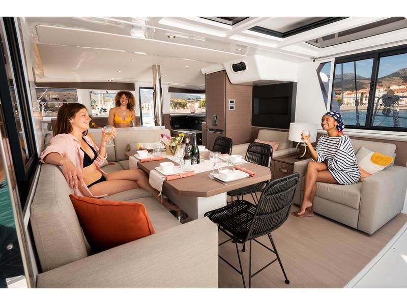 Book yachts online - catamaran - Bali 4.2 - new - rent