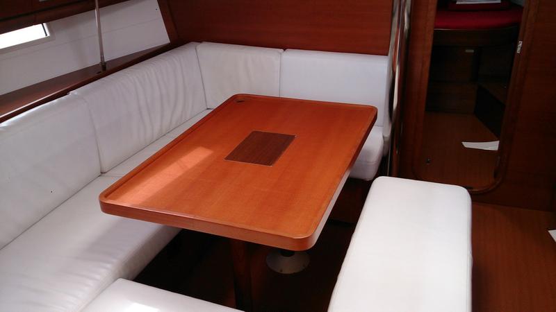 Book yachts online - sailboat - Dufour 405 RM - La Digue - rent