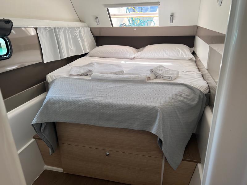Book yachts online - catamaran - Bali 4.0 - Tesla - rent